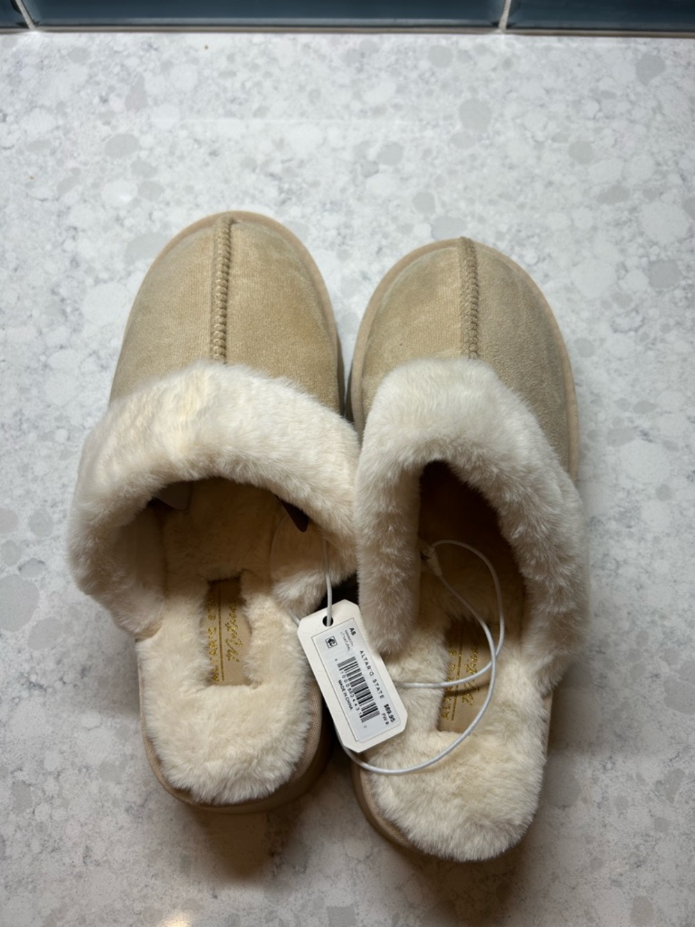 Altar’d State slipper - NEW - Picture 2 of 5